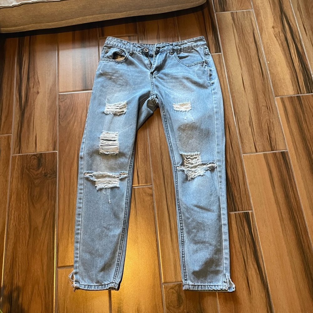No Brand Loose Fit skinny jeans.